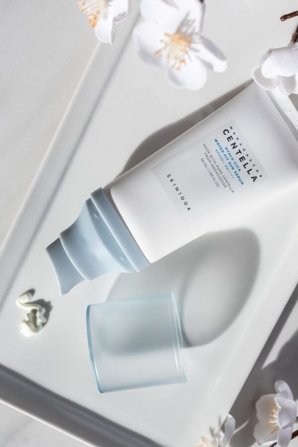 SKIN1004 Madagascar Centella Hyalu-Cica Water-Fit Sun Serum SPF50+ PA++++