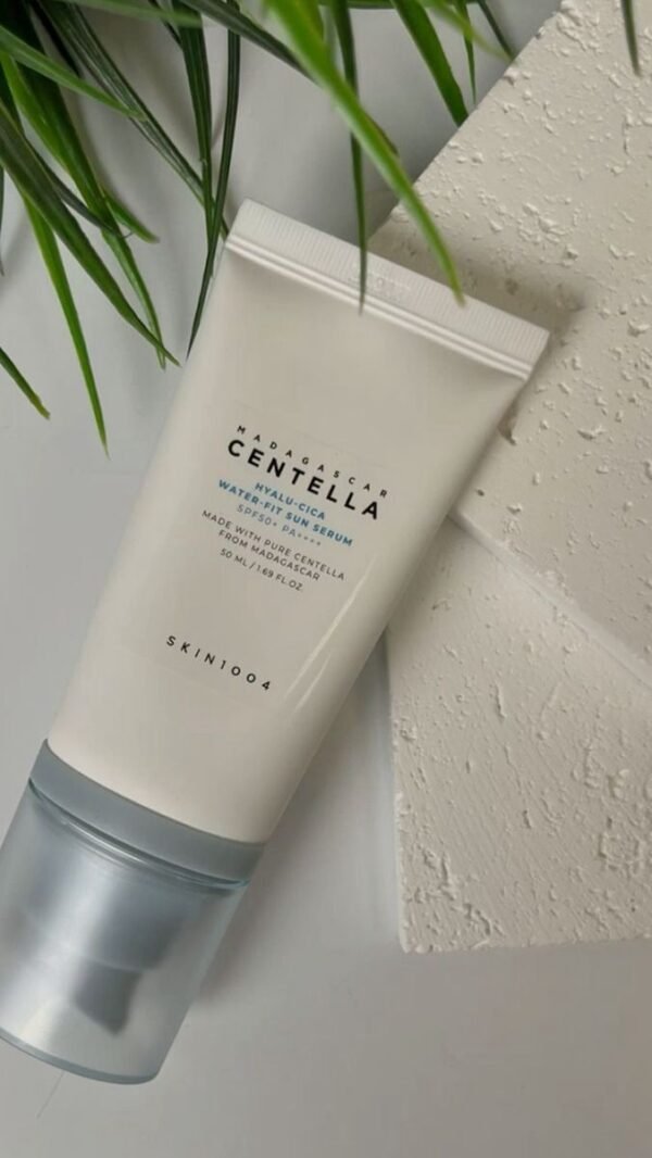 SKIN1004 Madagascar Centella Hyalu-Cica Water-Fit Sun Serum SPF50+ PA++++